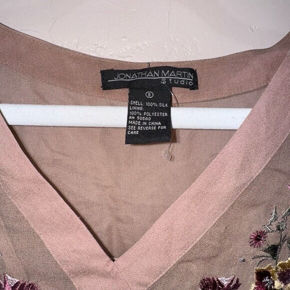 Jonathan Martin Mauve Silk Top - Picture 3 of 5